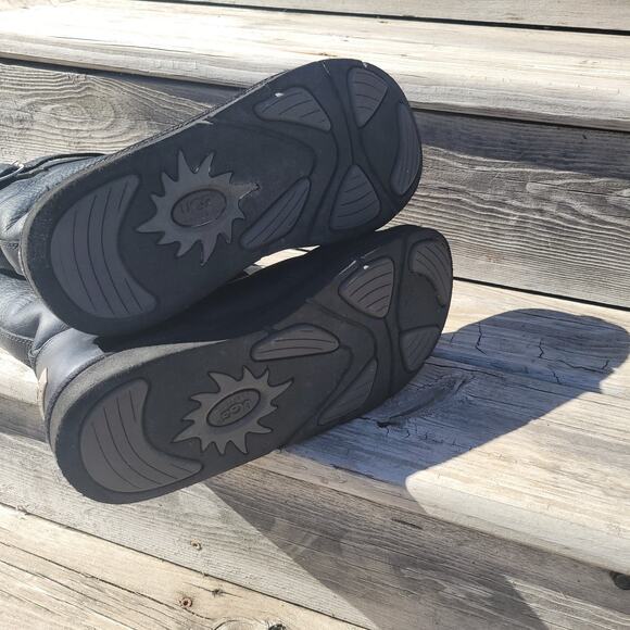 UGG 5678 Kensington Black Leather Shearling Biker Buckle Moto Boots Women Sz 10 - Picture 9 of 13